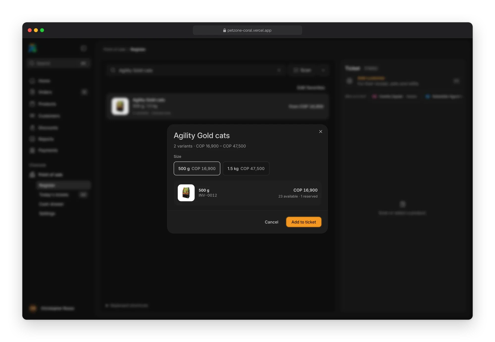 Petzone variant picker in the dark theme for Agility Gold cats: two sizes with their prices, and the chosen size's SKU and stock