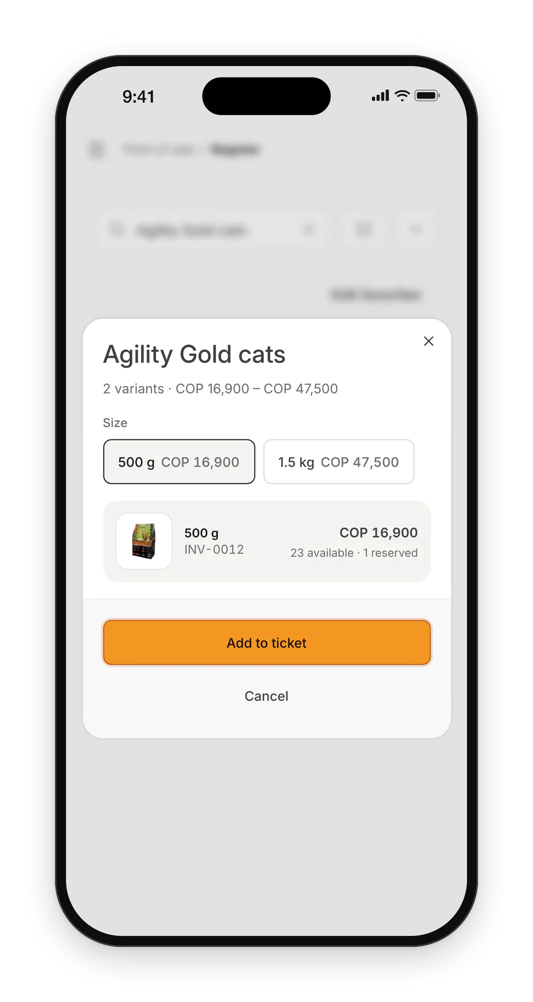 Petzone variant picker on a phone for Agility Gold cats: two sizes with their prices, the chosen size's stock, and a button to add it to the ticket